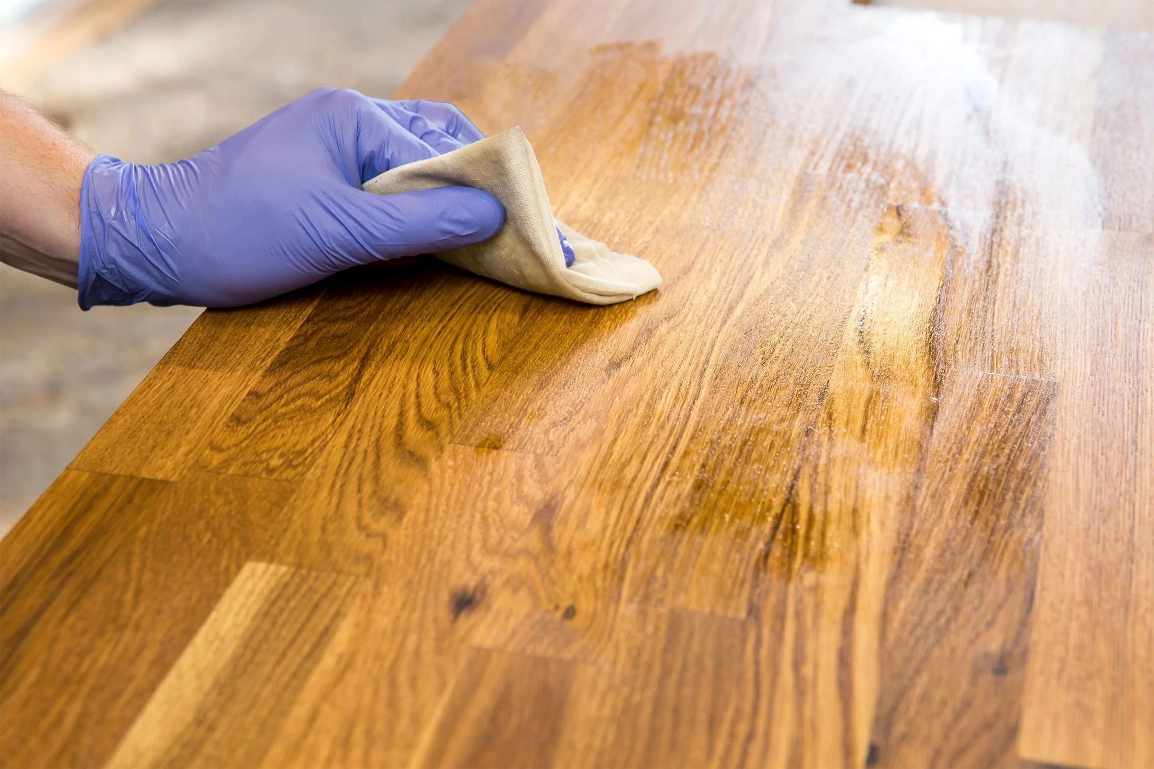 Hardwax Oils & Natural Waxes – Timeless Protection with a Natural Feel